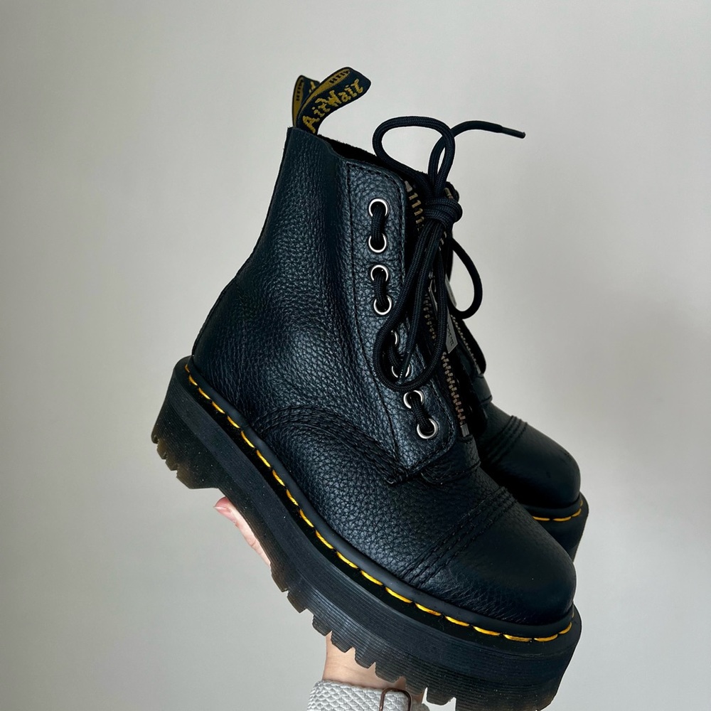 Dr. Martens Sinclair’s